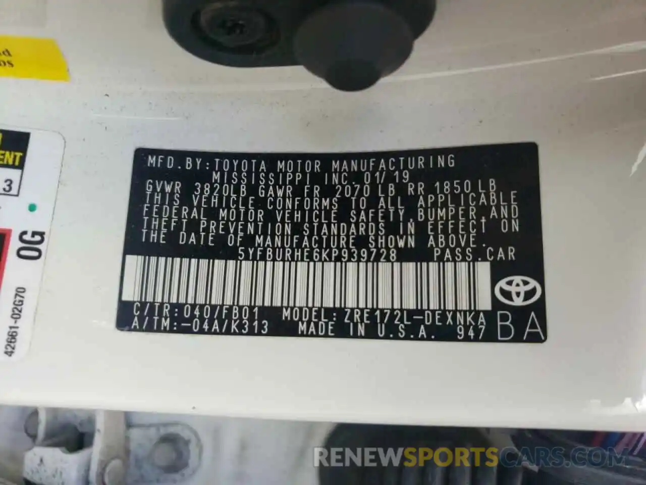 10 Photograph of a damaged car 5YFBURHE6KP939728 TOYOTA COROLLA 2019