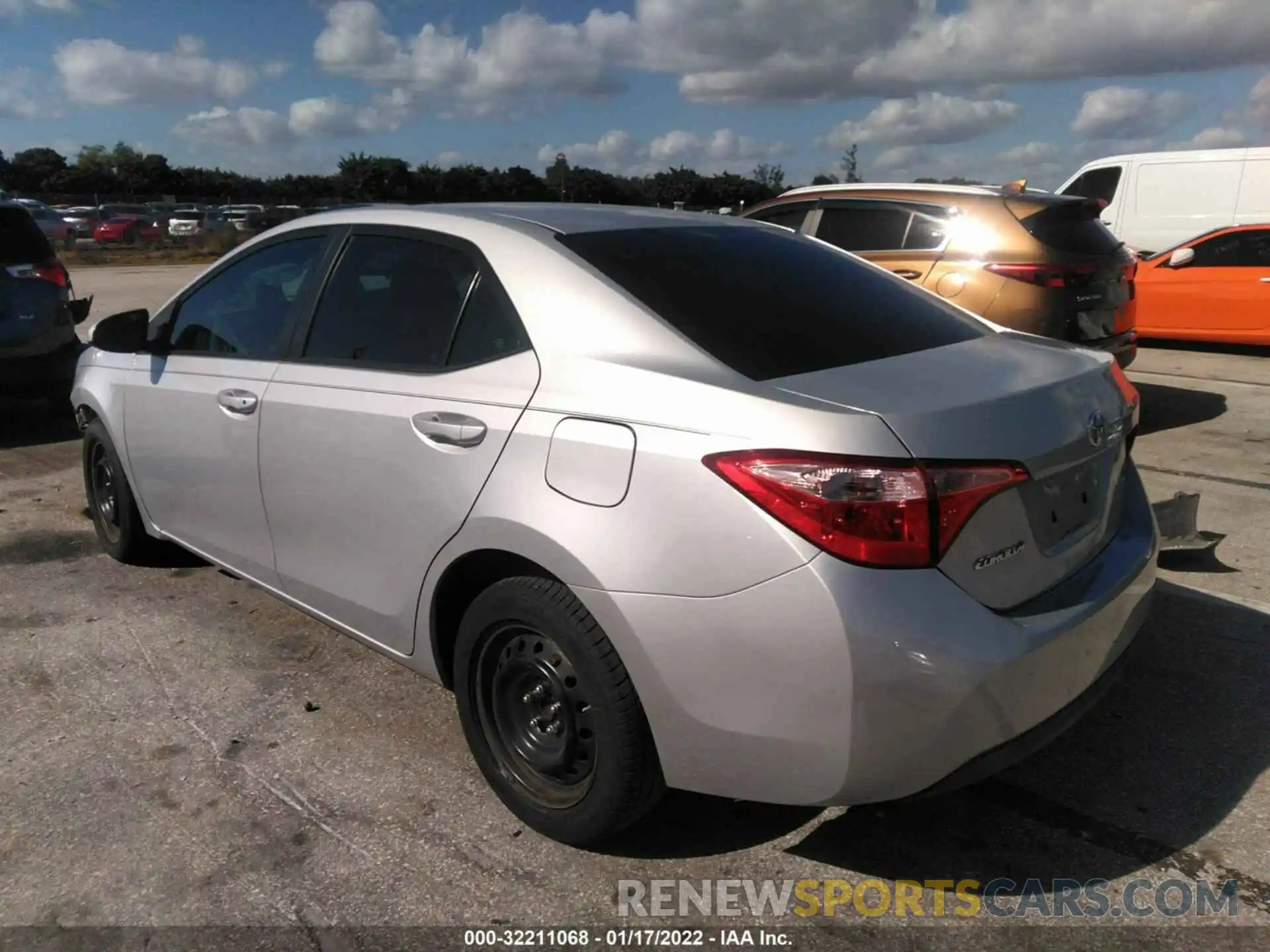 3 Photograph of a damaged car 5YFBURHE6KP949188 TOYOTA COROLLA 2019