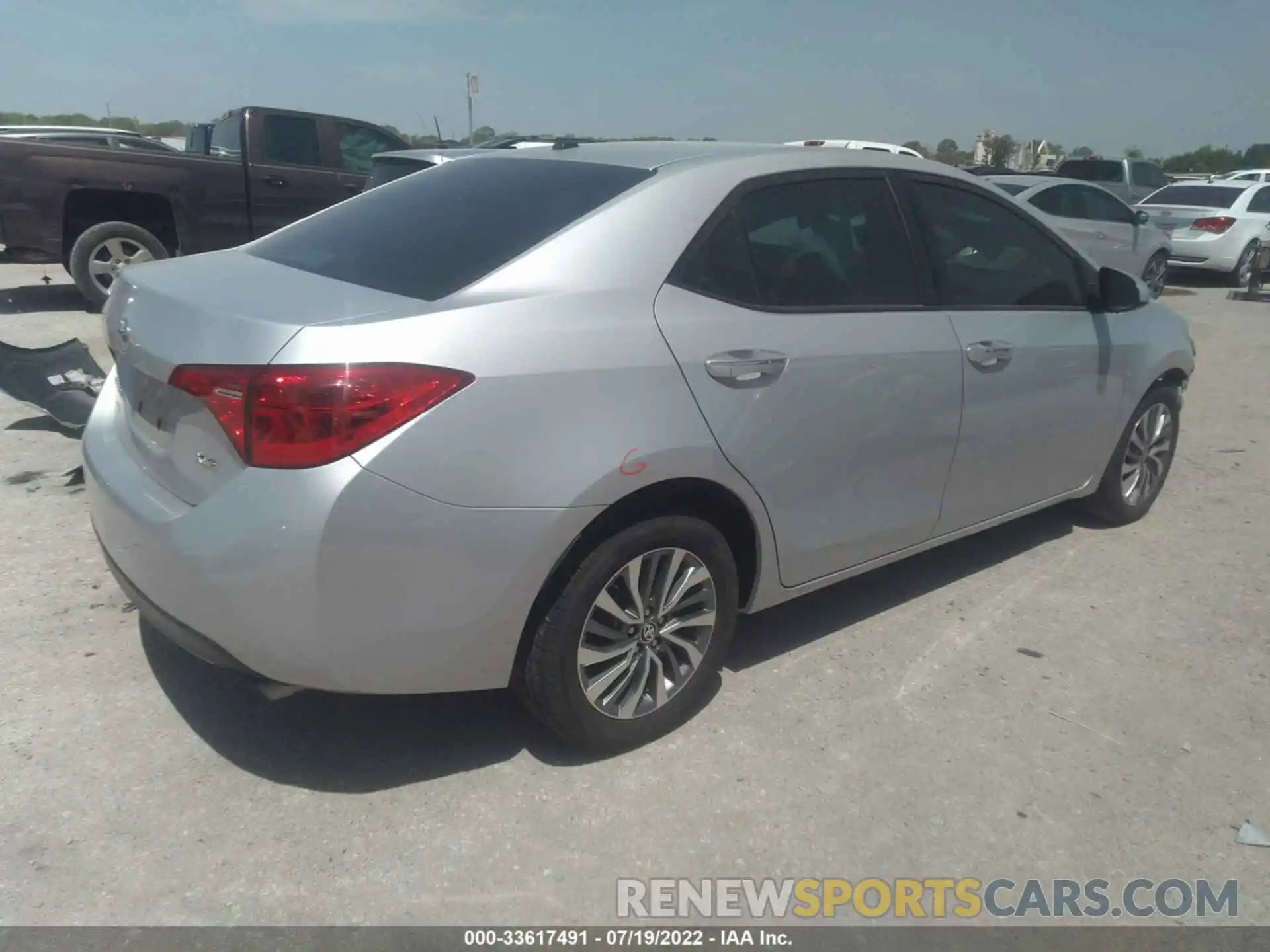 4 Photograph of a damaged car 5YFBURHE6KP949305 TOYOTA COROLLA 2019