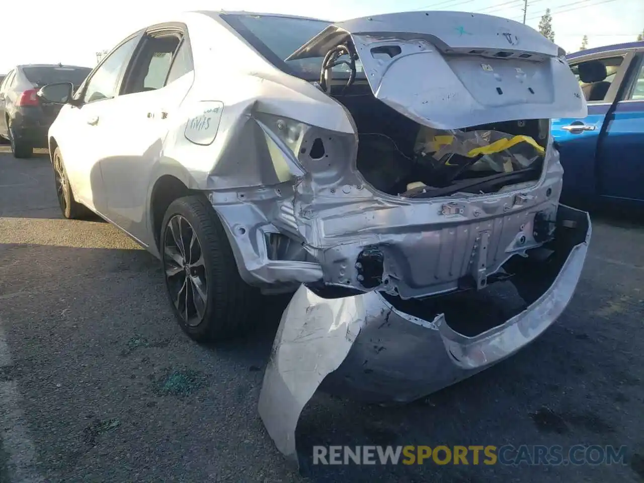 3 Photograph of a damaged car 5YFBURHE7KP857748 TOYOTA COROLLA 2019