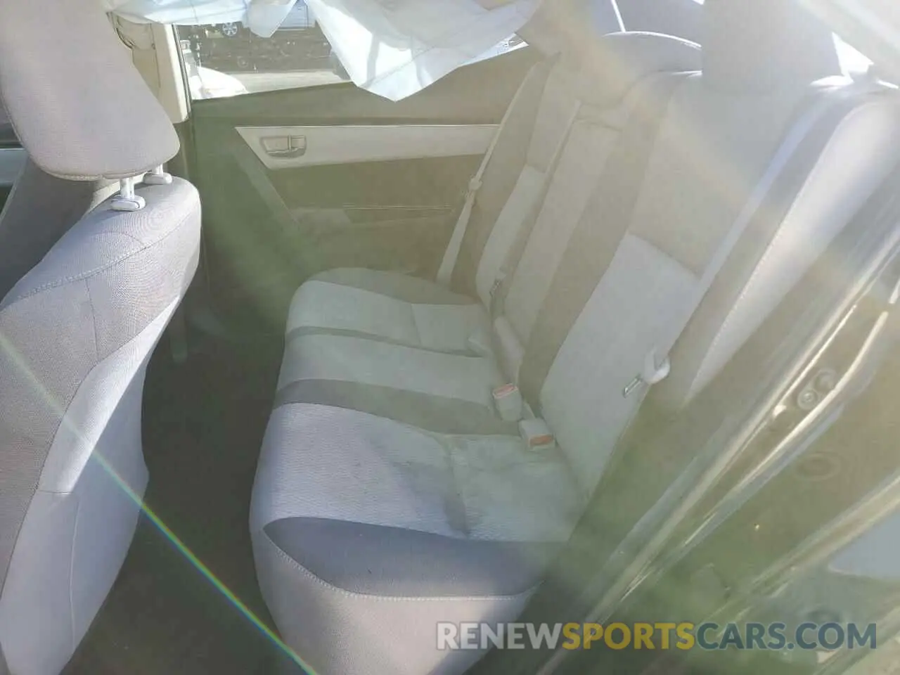 10 Photograph of a damaged car 5YFBURHE7KP859676 TOYOTA COROLLA 2019