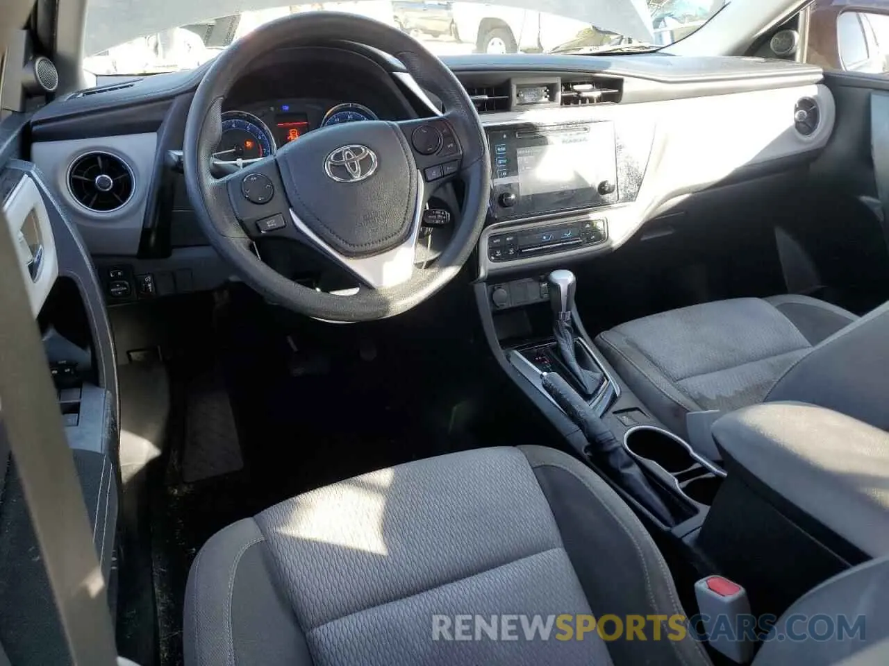 8 Photograph of a damaged car 5YFBURHE7KP859676 TOYOTA COROLLA 2019