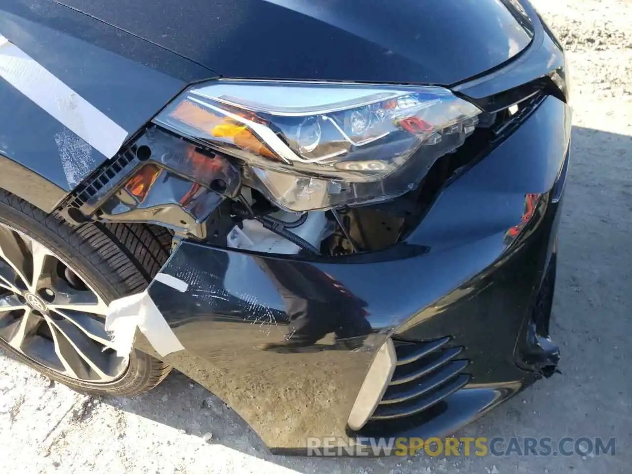 9 Photograph of a damaged car 5YFBURHE7KP862397 TOYOTA COROLLA 2019