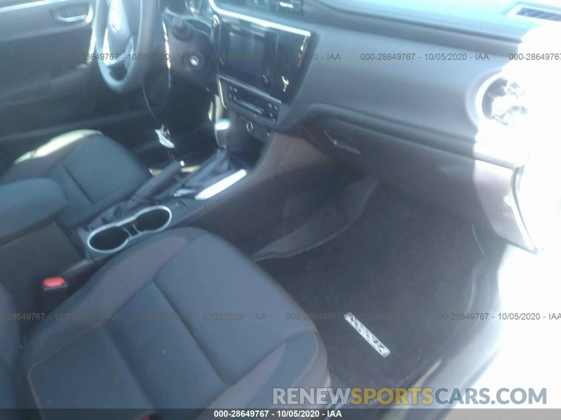 5 Photograph of a damaged car 5YFBURHE7KP864442 TOYOTA COROLLA 2019