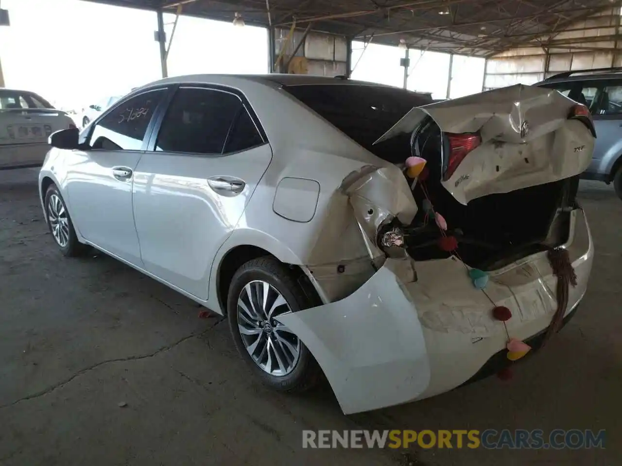 3 Photograph of a damaged car 5YFBURHE7KP869706 TOYOTA COROLLA 2019