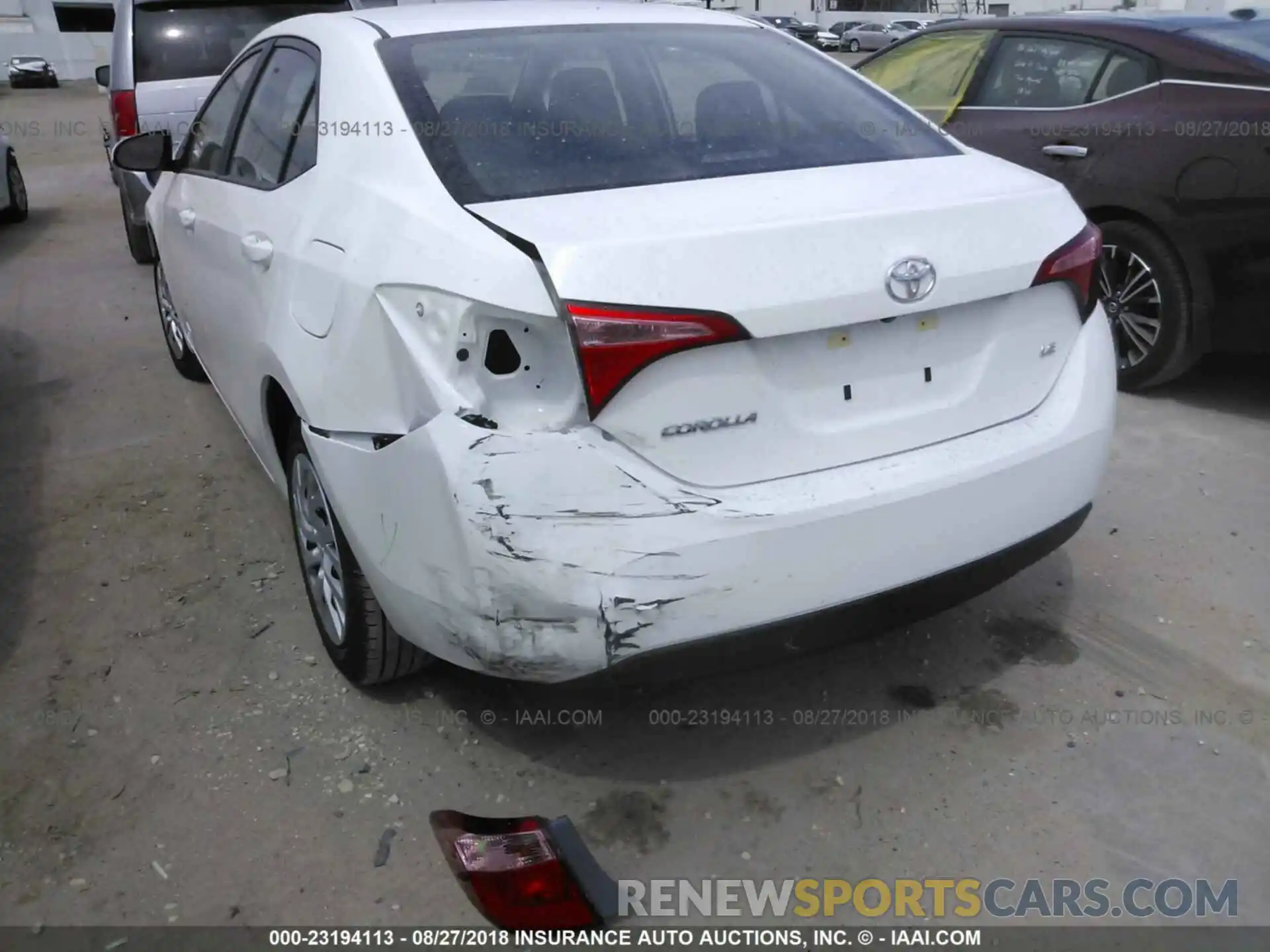 6 Photograph of a damaged car 5YFBURHE7KP870967 Toyota Corolla 2019