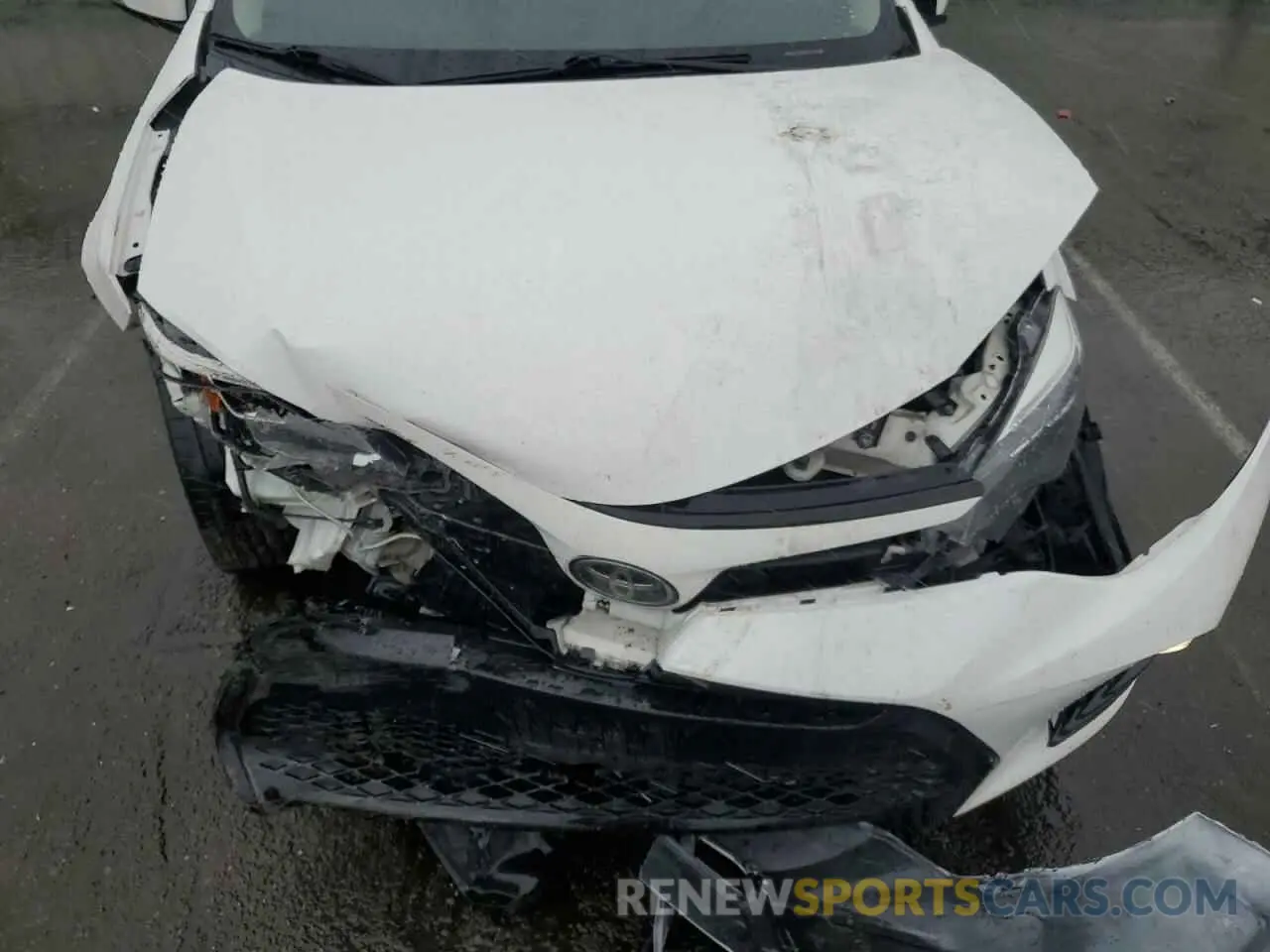 11 Photograph of a damaged car 5YFBURHE7KP871083 TOYOTA COROLLA 2019