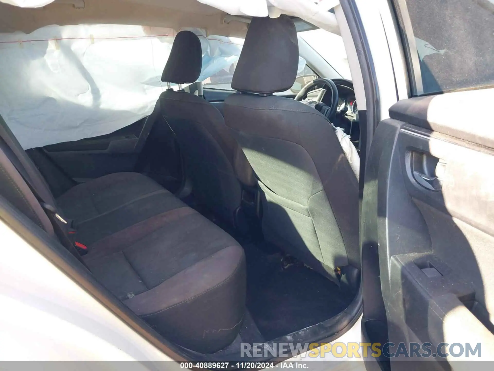 8 Photograph of a damaged car 5YFBURHE7KP875277 TOYOTA COROLLA 2019