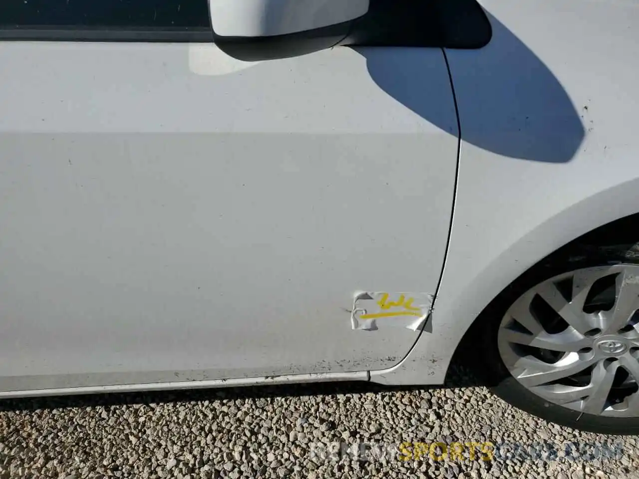 9 Photograph of a damaged car 5YFBURHE7KP878969 TOYOTA COROLLA 2019