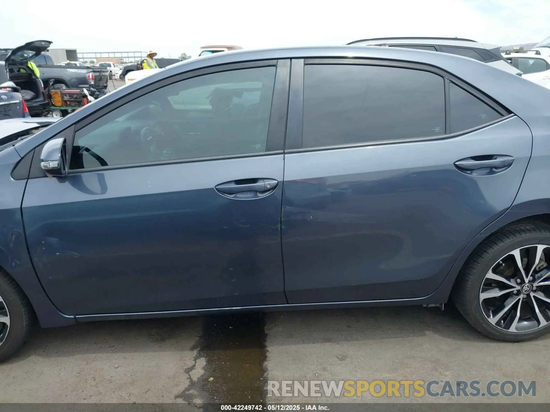 15 Photograph of a damaged car 5YFBURHE7KP879801 TOYOTA COROLLA 2019