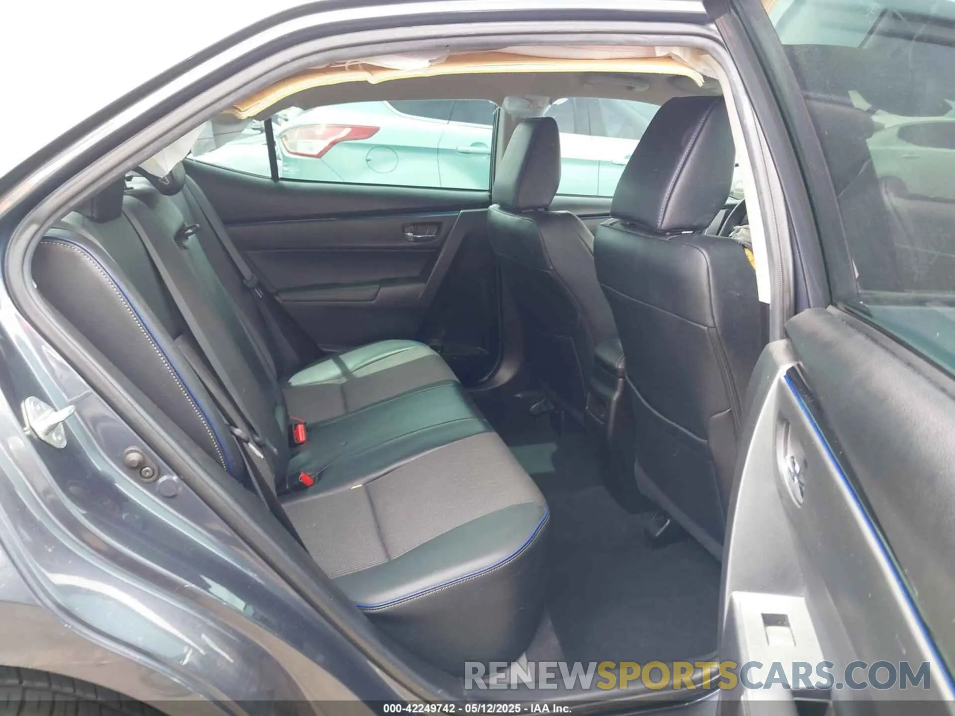 8 Photograph of a damaged car 5YFBURHE7KP879801 TOYOTA COROLLA 2019