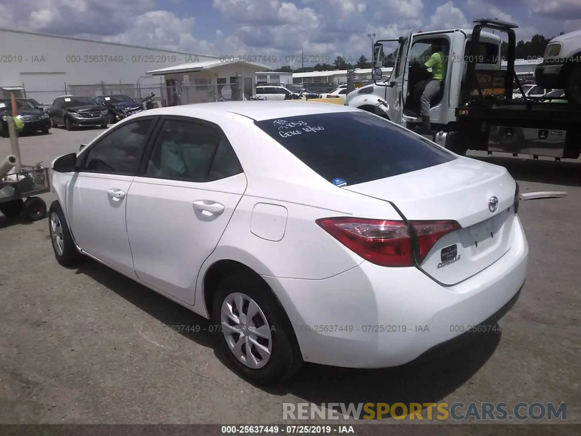 3 Photograph of a damaged car 5YFBURHE7KP879961 TOYOTA COROLLA 2019