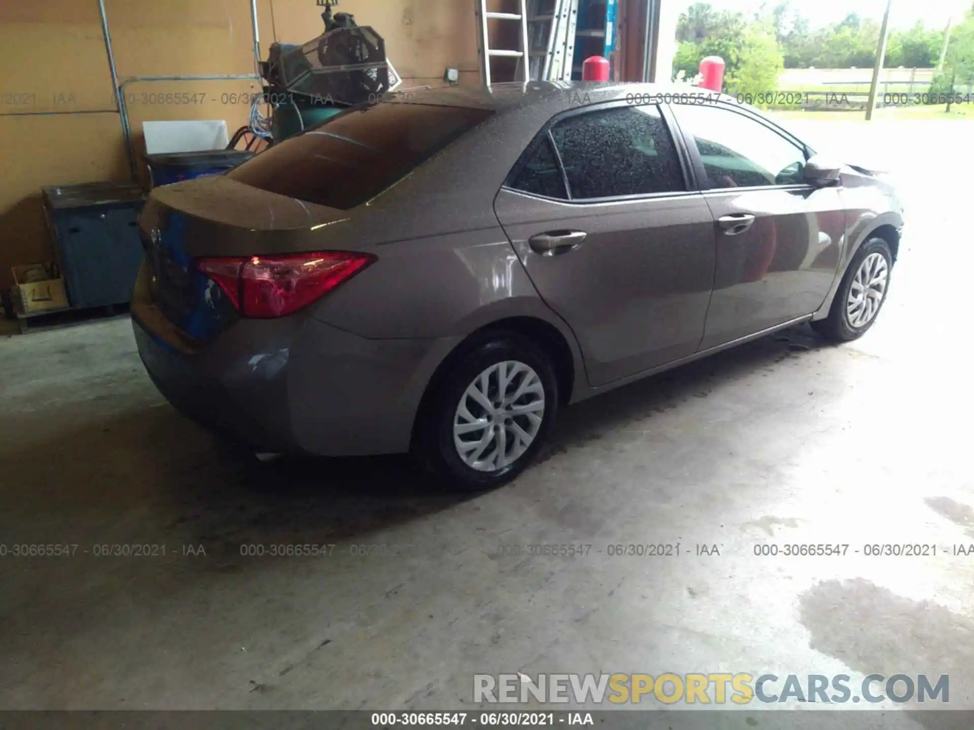 4 Photograph of a damaged car 5YFBURHE7KP880513 TOYOTA COROLLA 2019