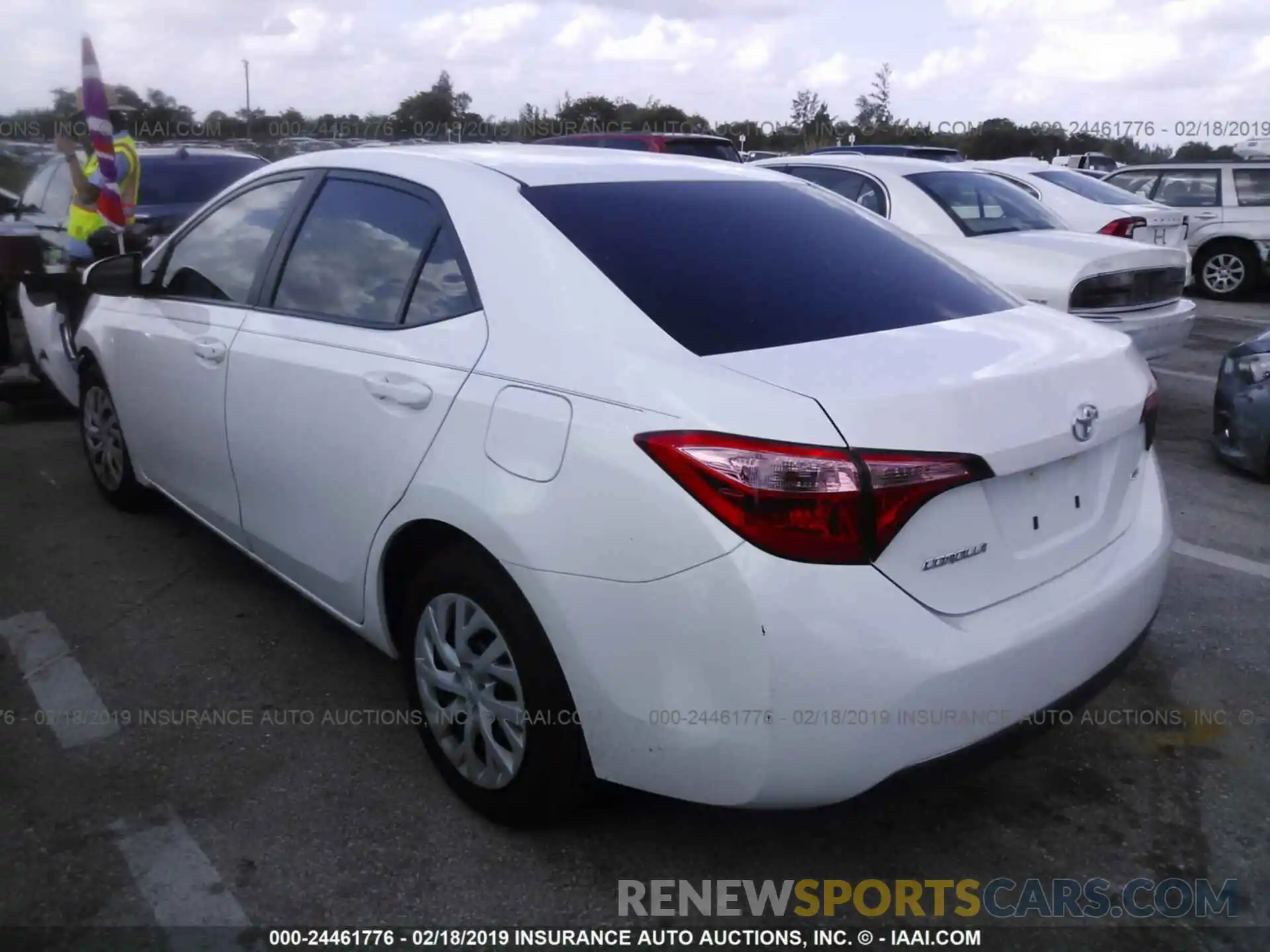 3 Photograph of a damaged car 5YFBURHE7KP880561 TOYOTA COROLLA 2019