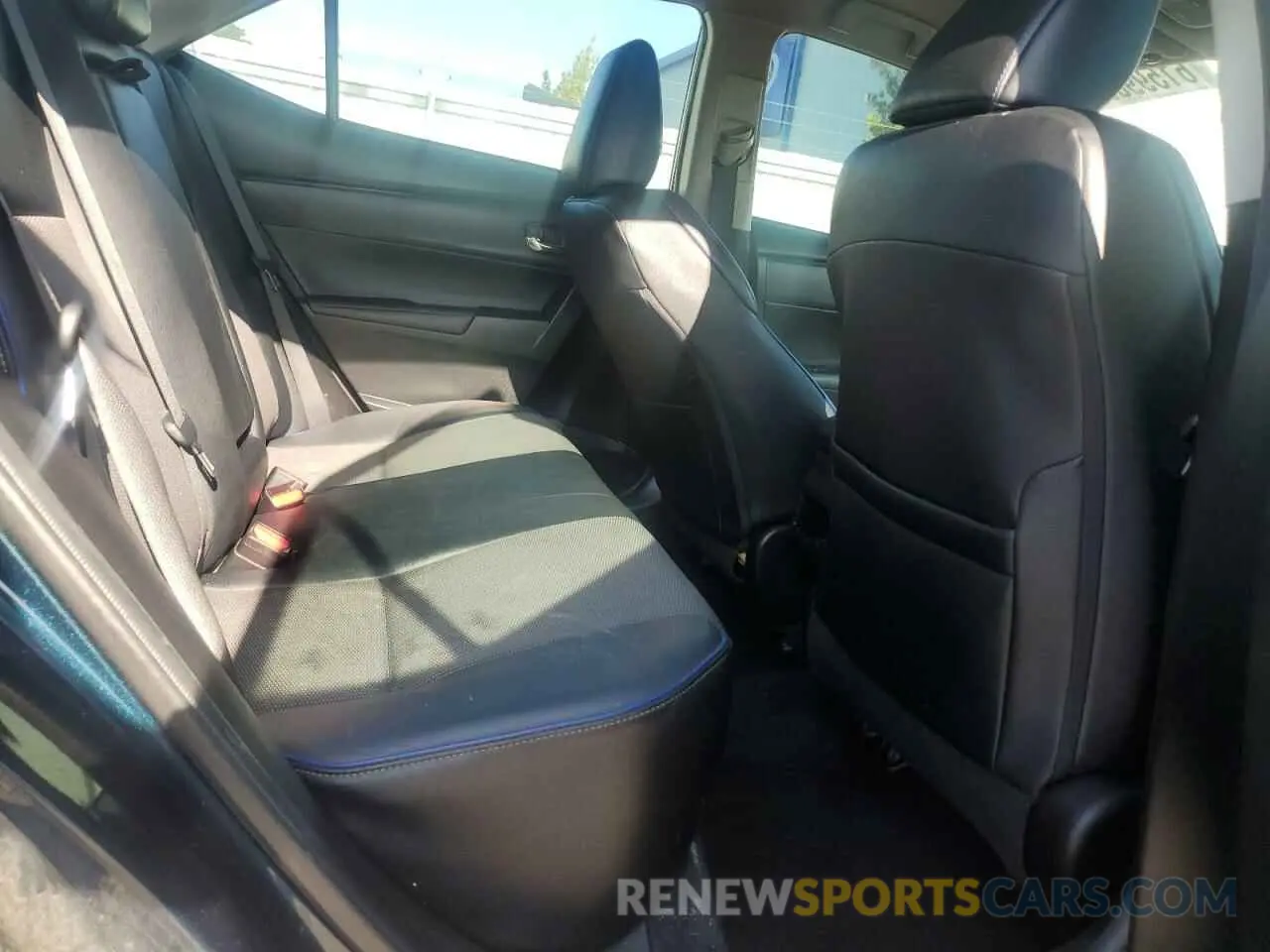 10 Photograph of a damaged car 5YFBURHE7KP880821 TOYOTA COROLLA 2019