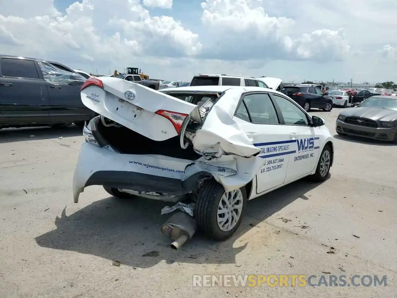 4 Photograph of a damaged car 5YFBURHE7KP881466 TOYOTA COROLLA 2019