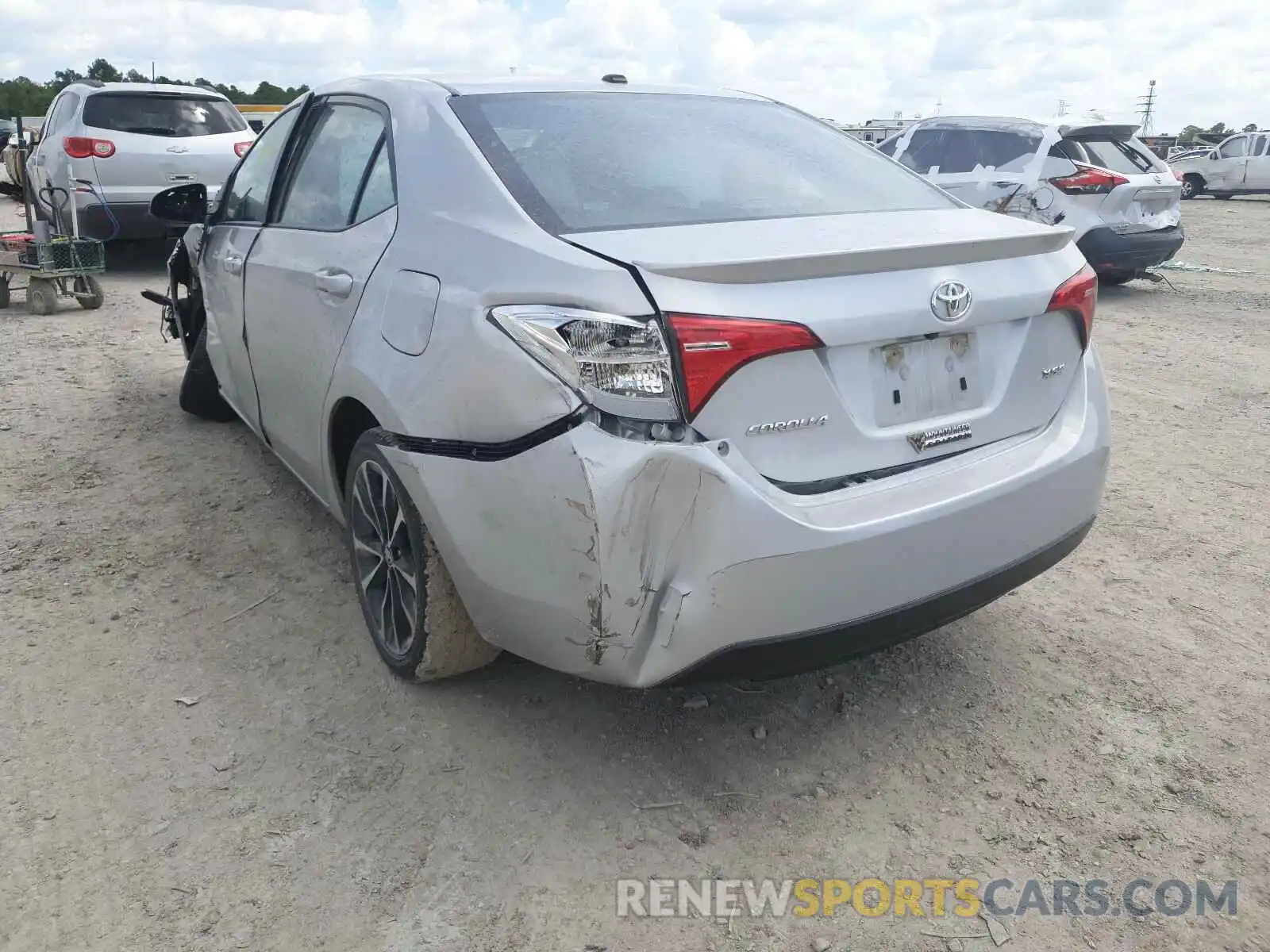 3 Photograph of a damaged car 5YFBURHE7KP882133 TOYOTA COROLLA 2019