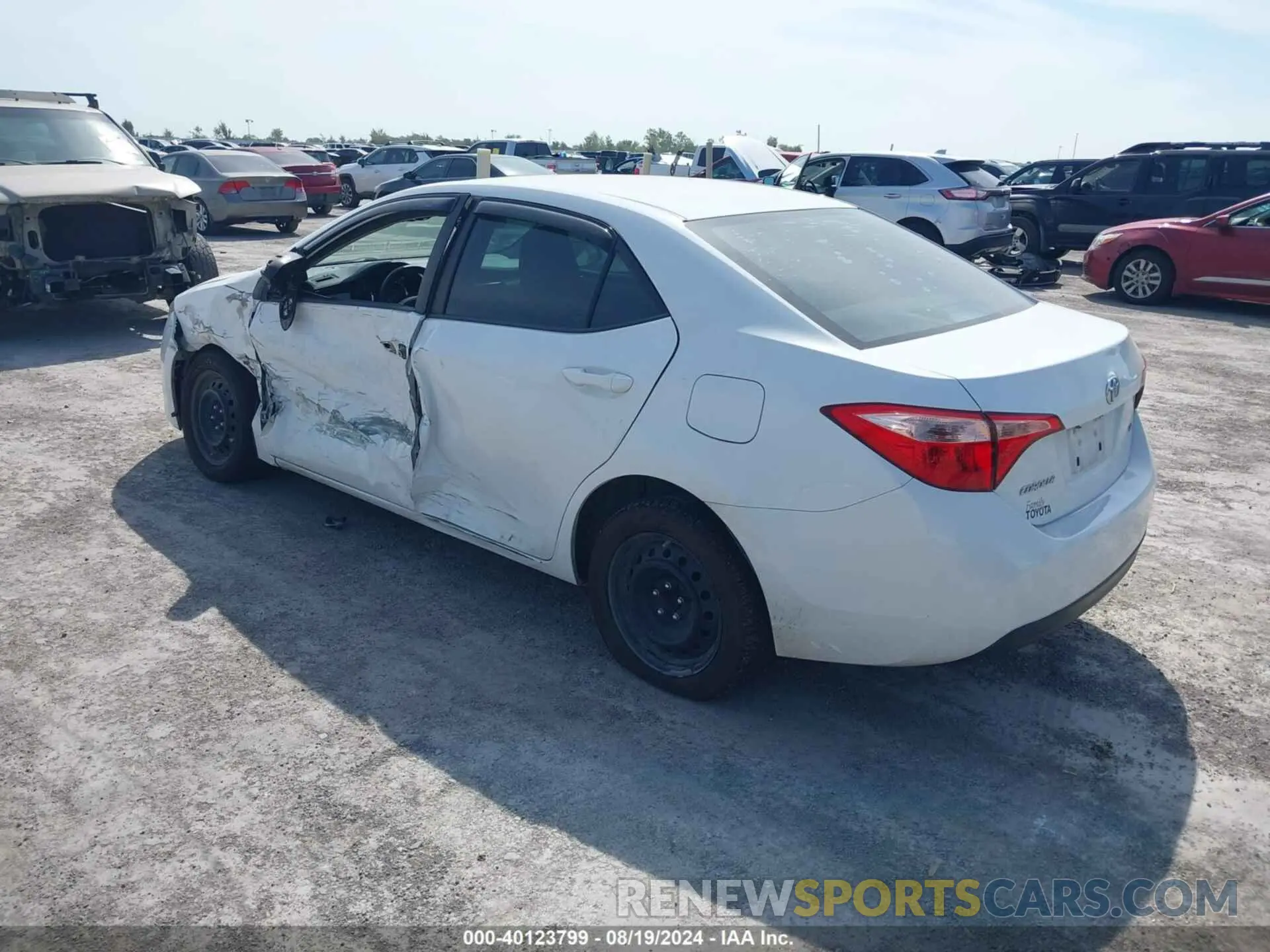 3 Photograph of a damaged car 5YFBURHE7KP885369 TOYOTA COROLLA 2019
