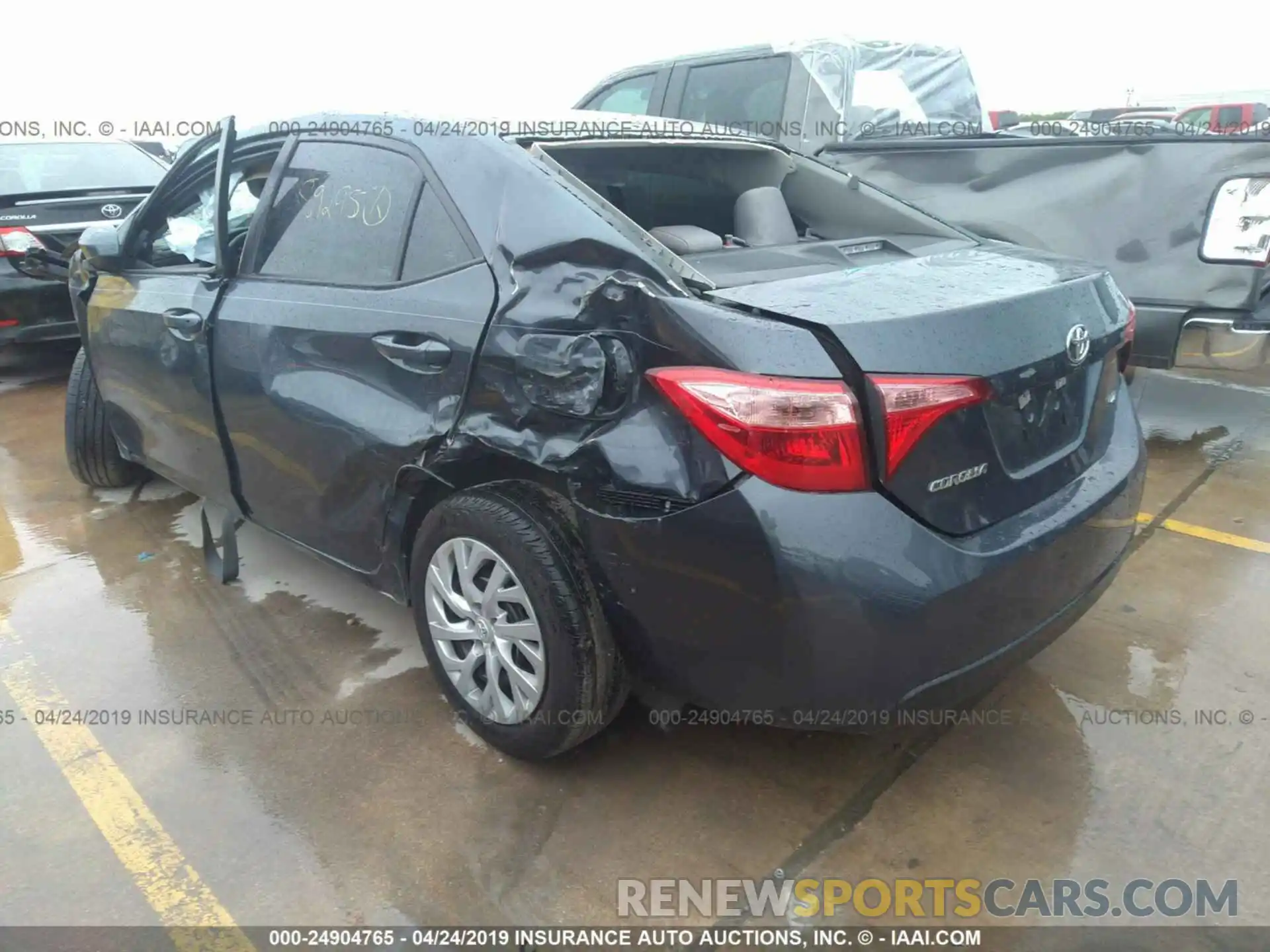 3 Photograph of a damaged car 5YFBURHE7KP890295 TOYOTA COROLLA 2019