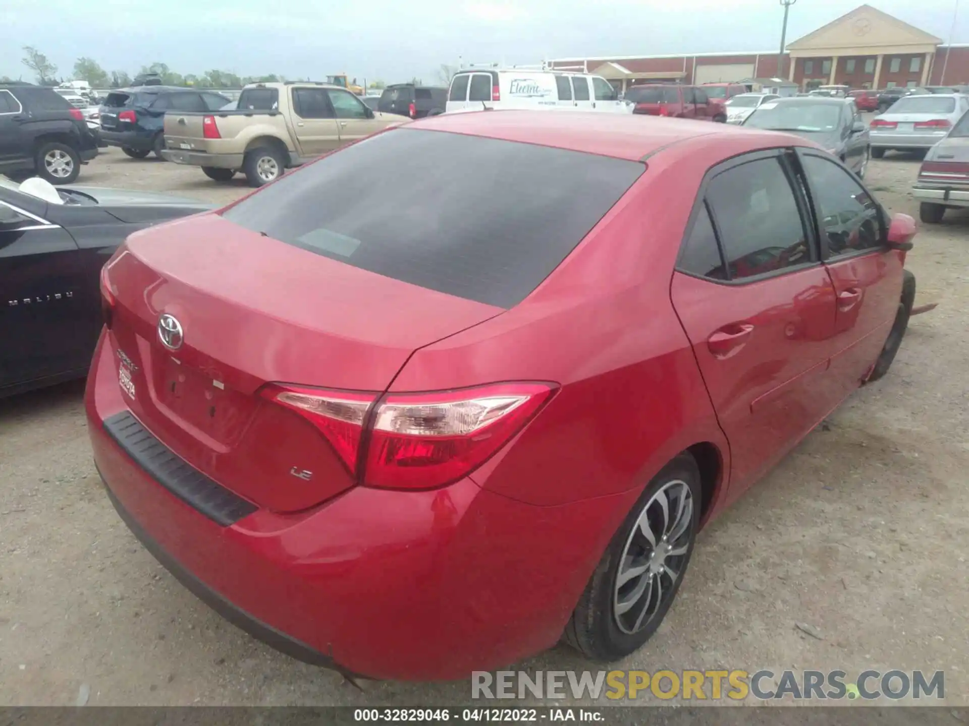 4 Photograph of a damaged car 5YFBURHE7KP892418 TOYOTA COROLLA 2019