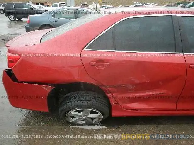 10 Photograph of a damaged car 5YFBURHE7KP893732 TOYOTA COROLLA 2019