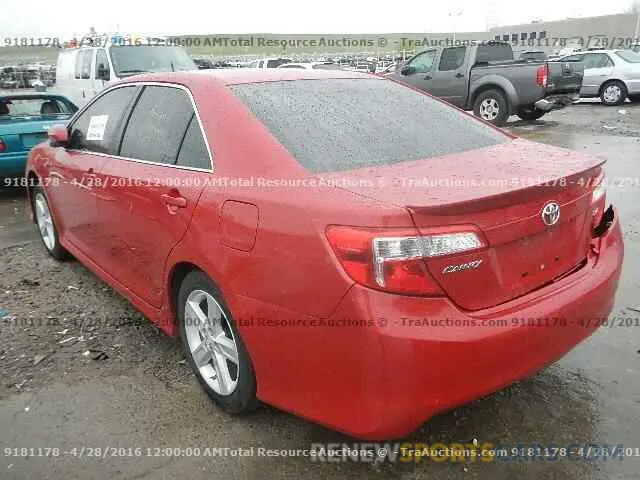 4 Photograph of a damaged car 5YFBURHE7KP893732 TOYOTA COROLLA 2019