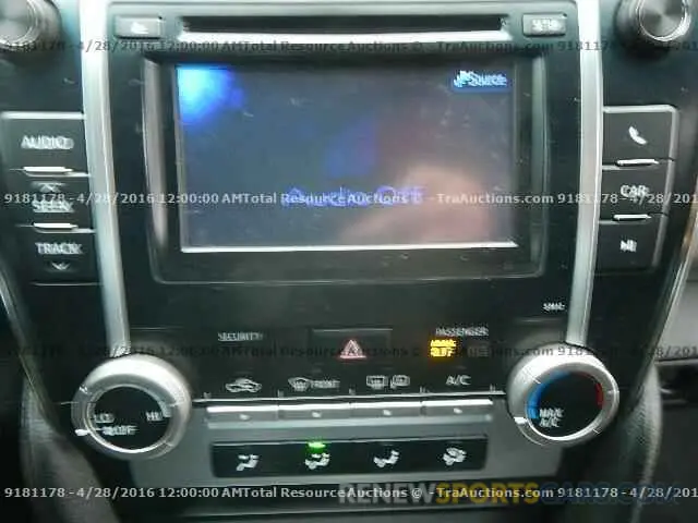 9 Photograph of a damaged car 5YFBURHE7KP893732 TOYOTA COROLLA 2019