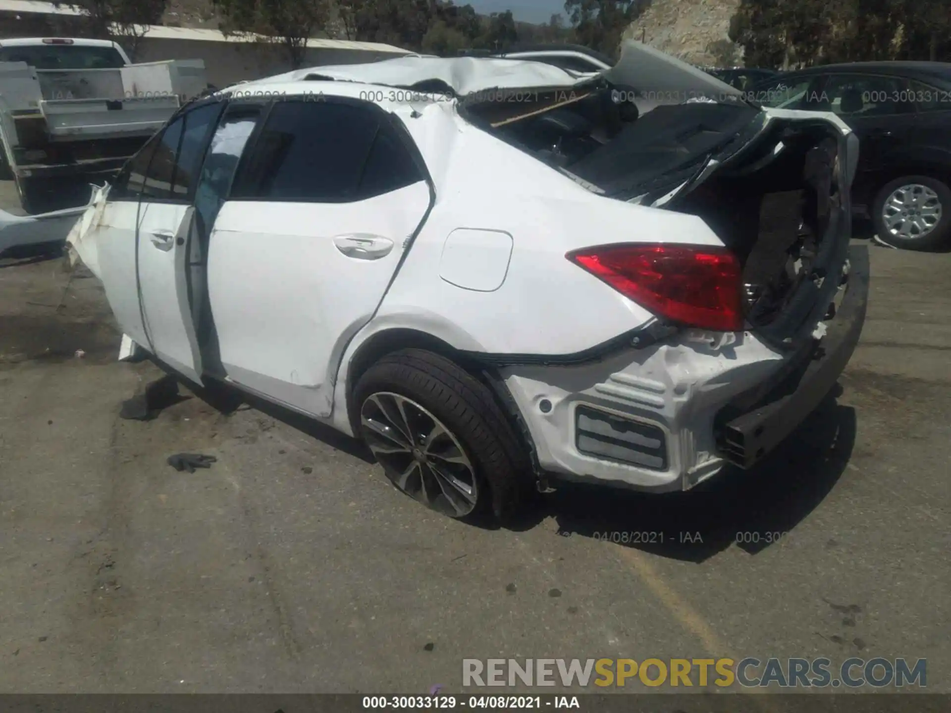 3 Photograph of a damaged car 5YFBURHE7KP894752 TOYOTA COROLLA 2019