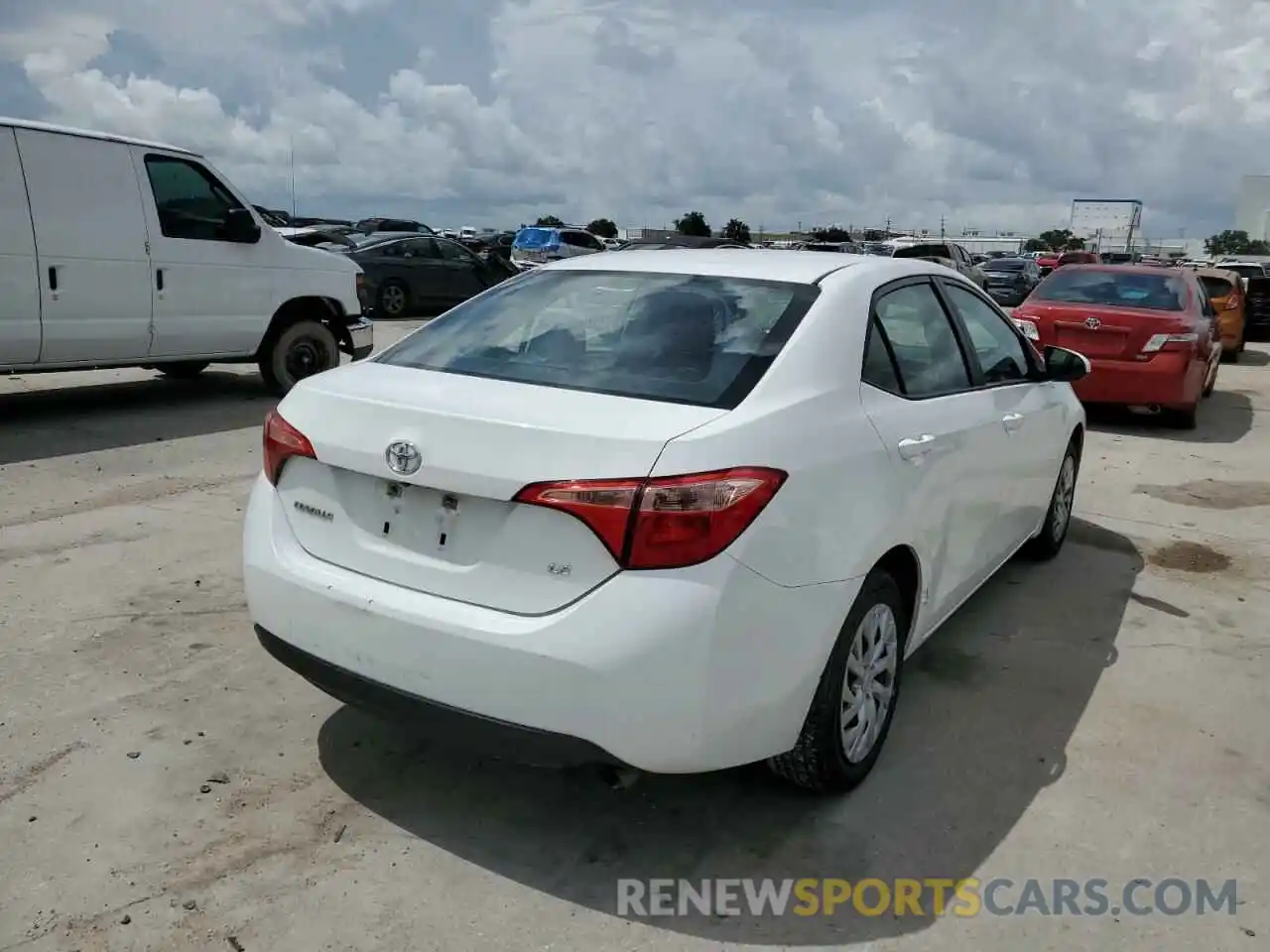 4 Photograph of a damaged car 5YFBURHE7KP895013 TOYOTA COROLLA 2019