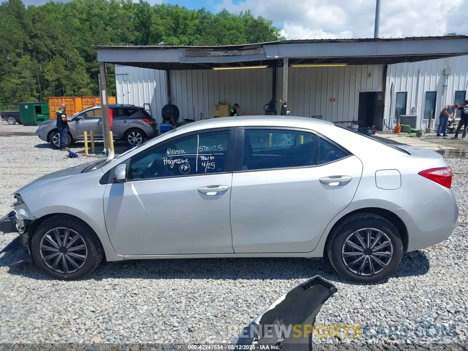 15 Photograph of a damaged car 5YFBURHE7KP898929 TOYOTA COROLLA 2019