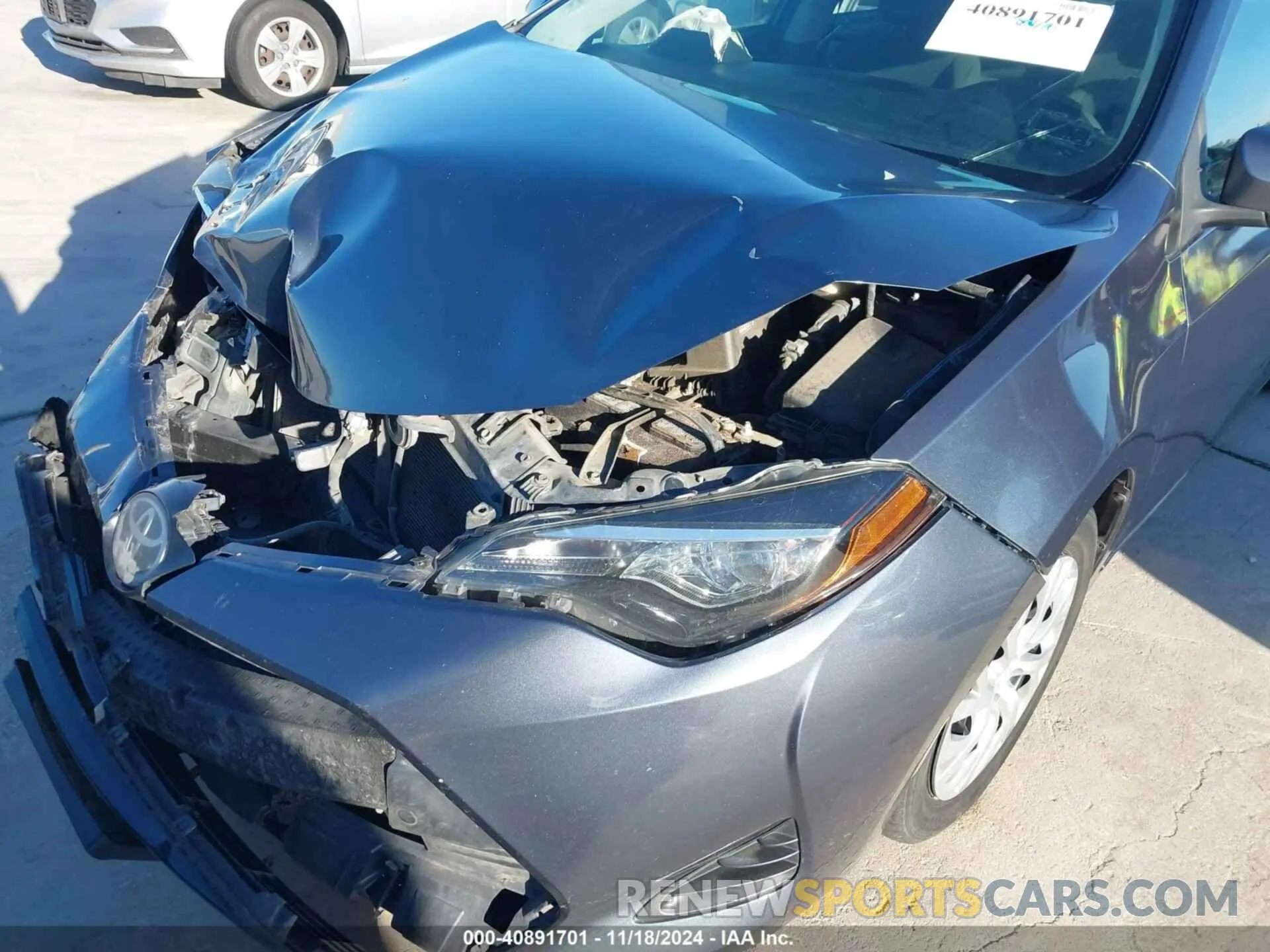 17 Photograph of a damaged car 5YFBURHE7KP899031 TOYOTA COROLLA 2019