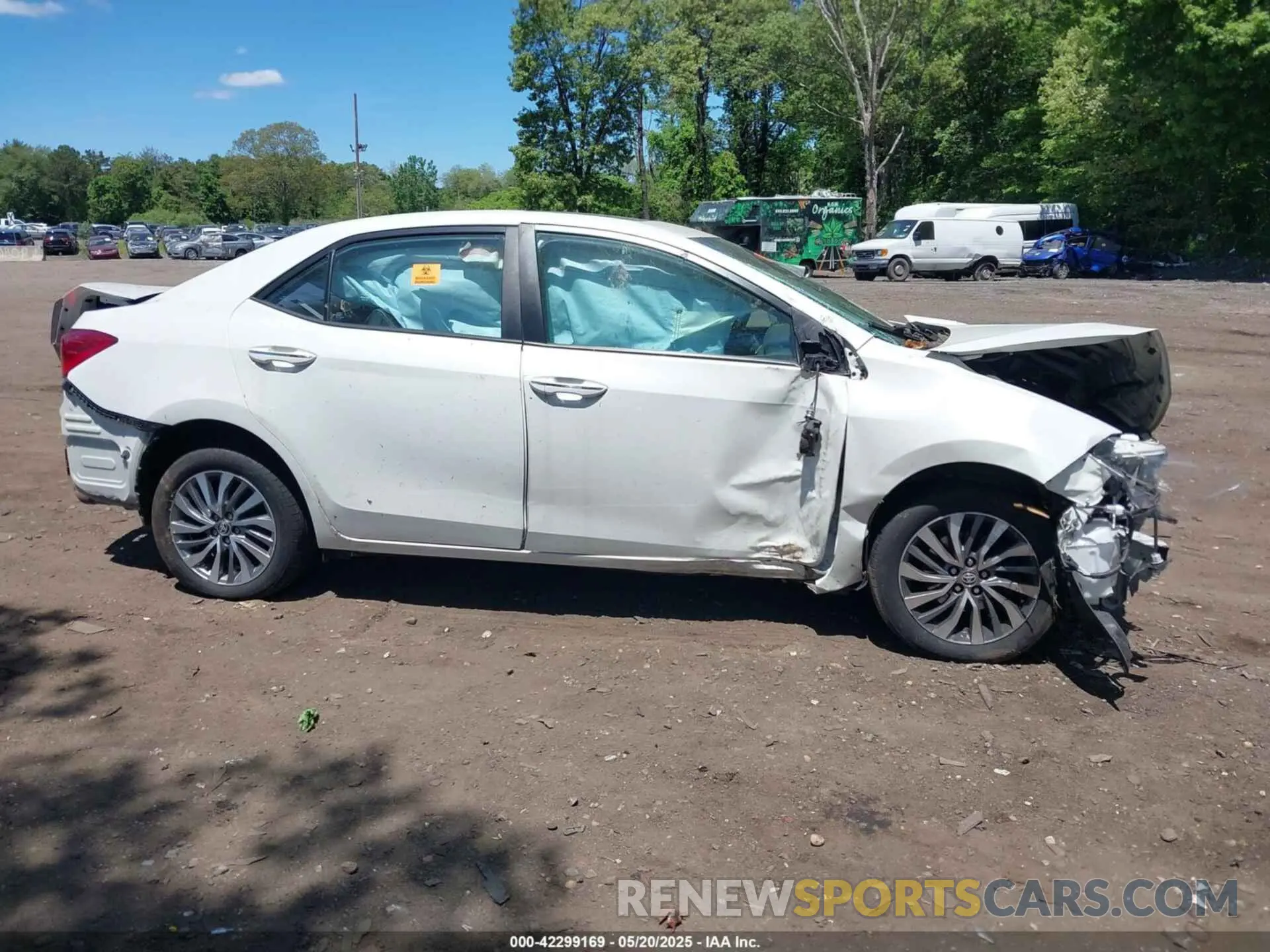 13 Photograph of a damaged car 5YFBURHE7KP904888 TOYOTA COROLLA 2019