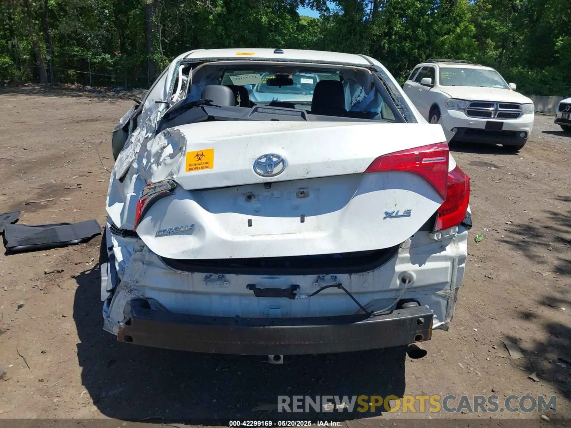 16 Photograph of a damaged car 5YFBURHE7KP904888 TOYOTA COROLLA 2019