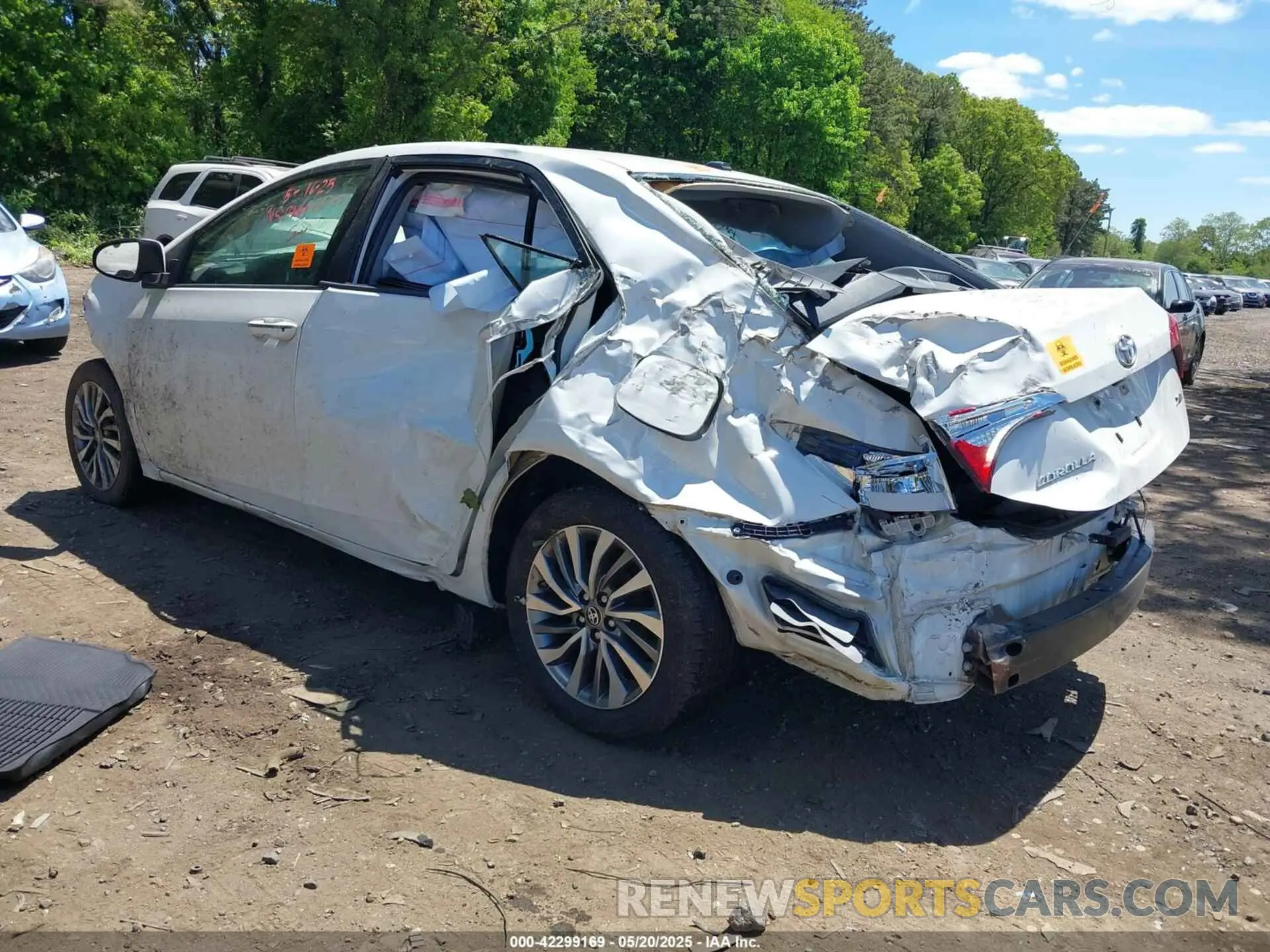 3 Photograph of a damaged car 5YFBURHE7KP904888 TOYOTA COROLLA 2019