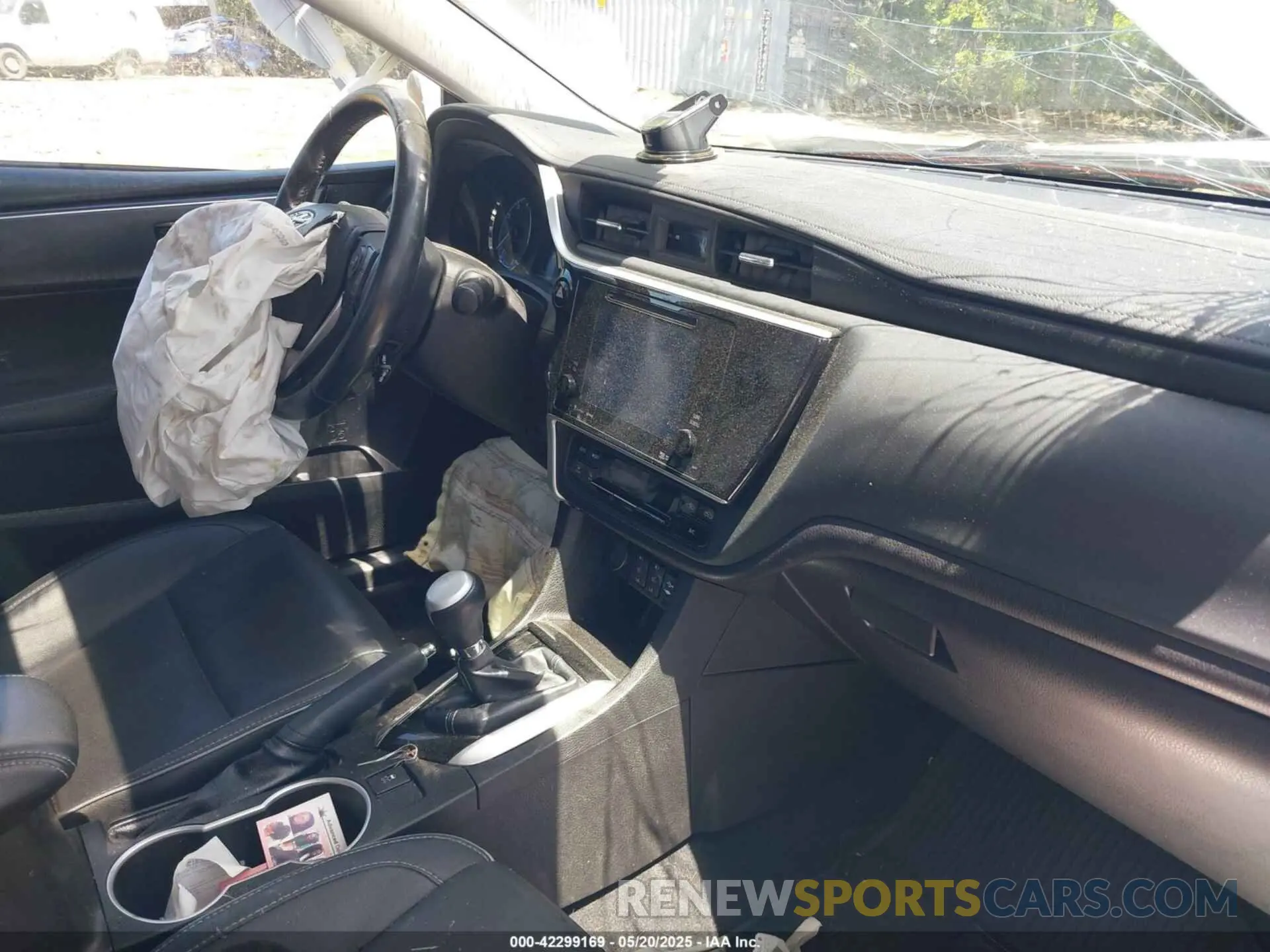 5 Photograph of a damaged car 5YFBURHE7KP904888 TOYOTA COROLLA 2019