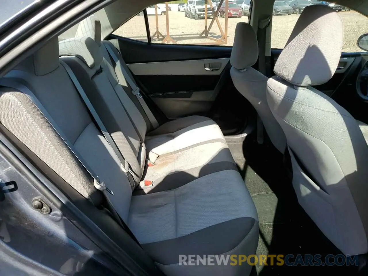 10 Photograph of a damaged car 5YFBURHE7KP907337 TOYOTA COROLLA 2019