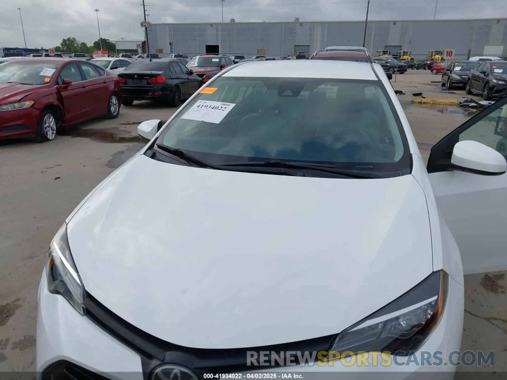 6 Photograph of a damaged car 5YFBURHE7KP908410 TOYOTA COROLLA 2019