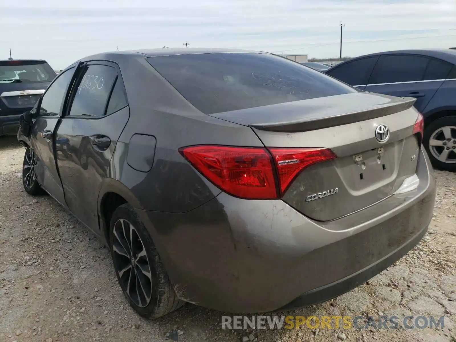 3 Photograph of a damaged car 5YFBURHE7KP909315 TOYOTA COROLLA 2019