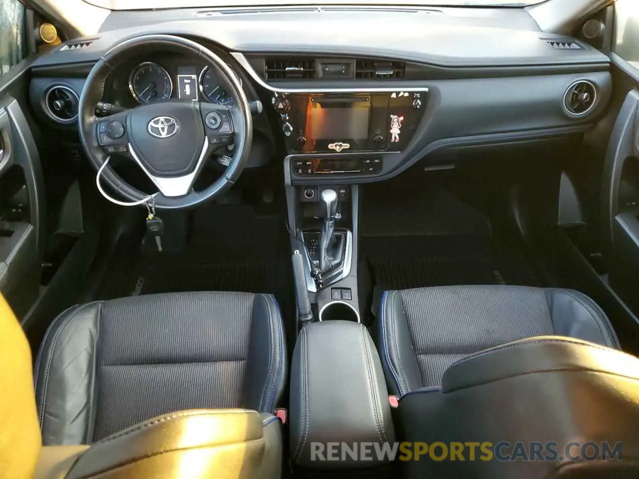 8 Photograph of a damaged car 5YFBURHE7KP916555 TOYOTA COROLLA 2019