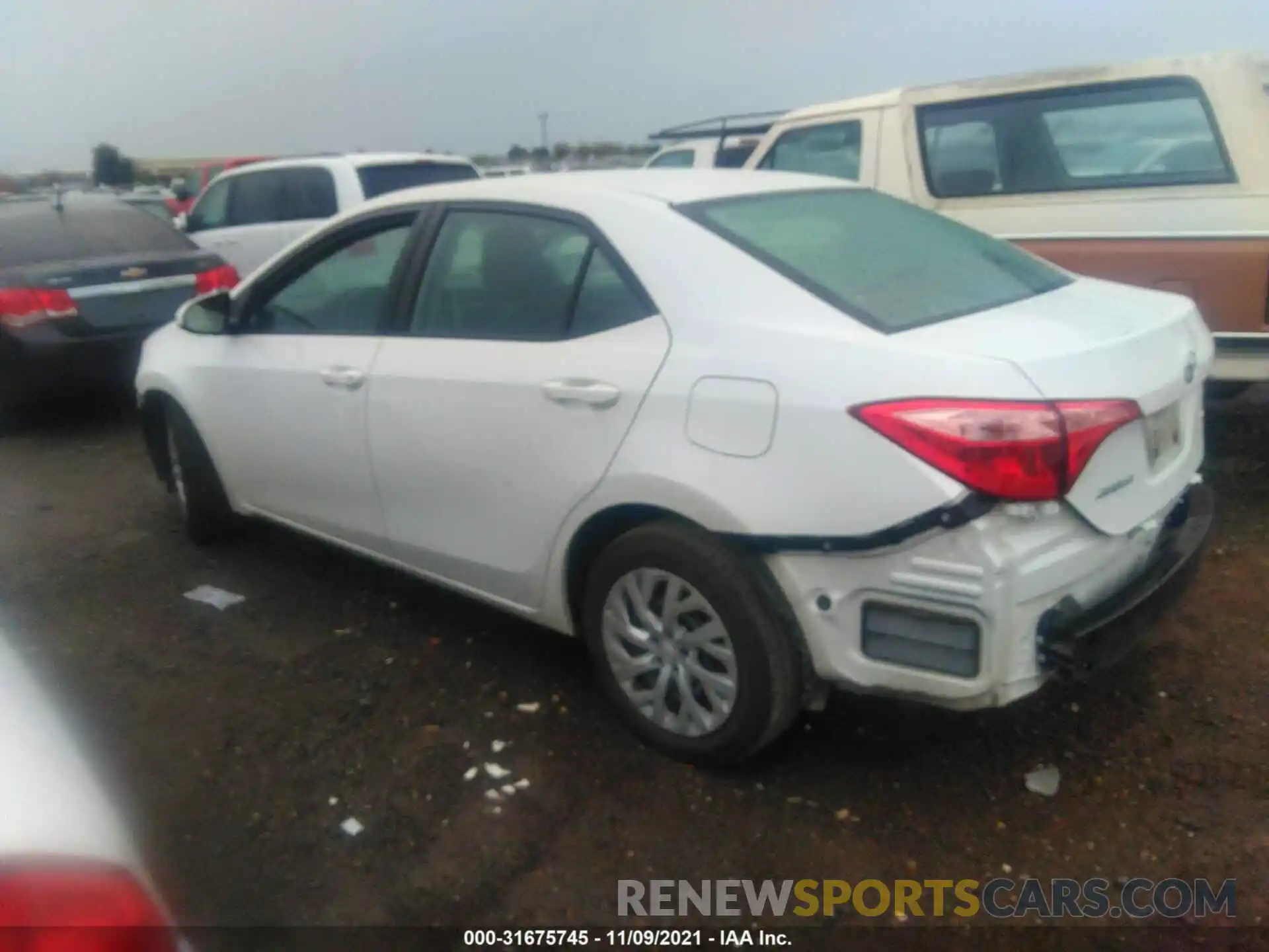 3 Photograph of a damaged car 5YFBURHE7KP916586 TOYOTA COROLLA 2019