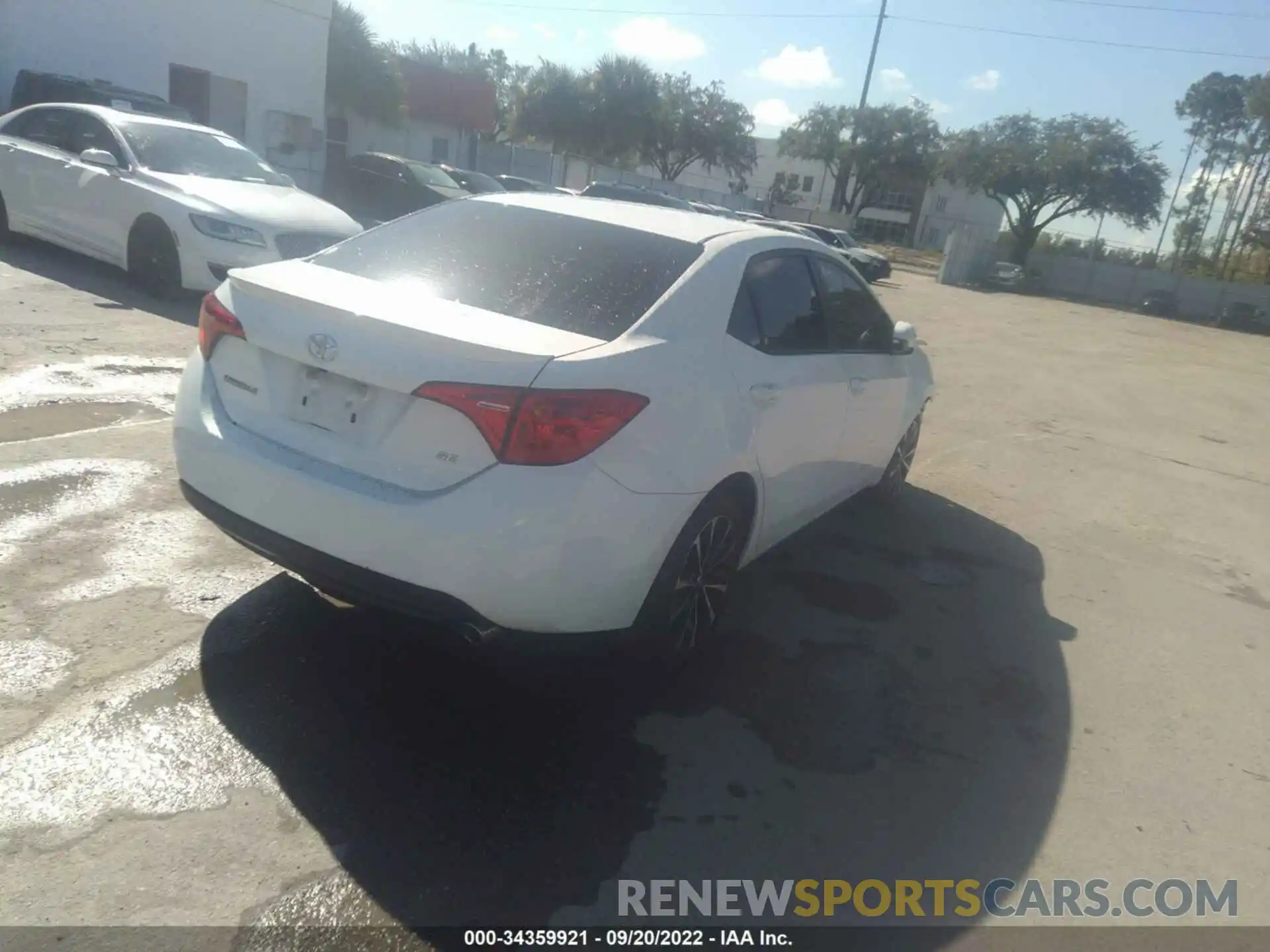 4 Photograph of a damaged car 5YFBURHE7KP918998 TOYOTA COROLLA 2019