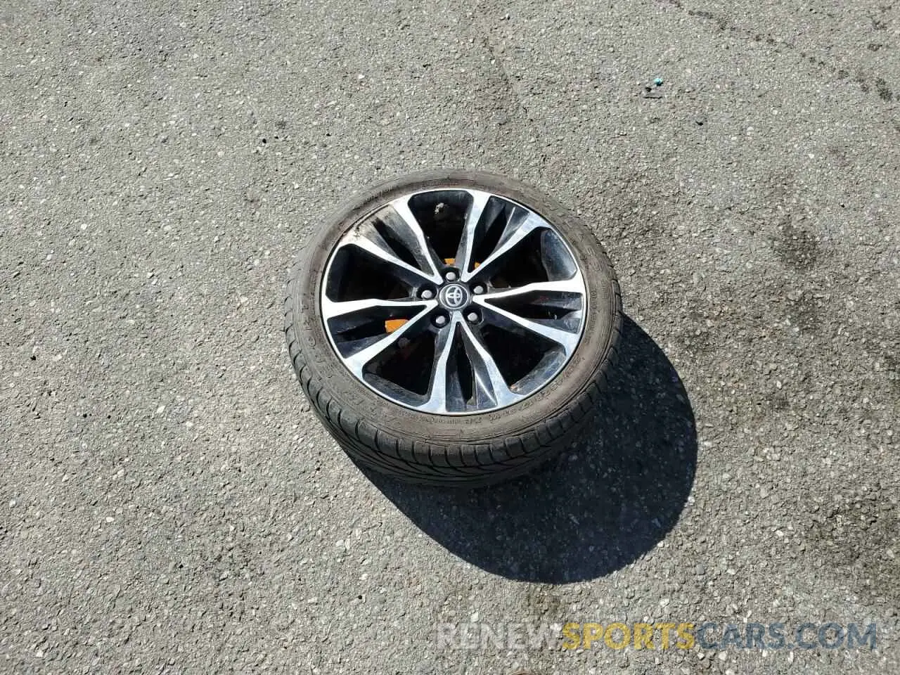 14 Photograph of a damaged car 5YFBURHE7KP919410 TOYOTA COROLLA 2019