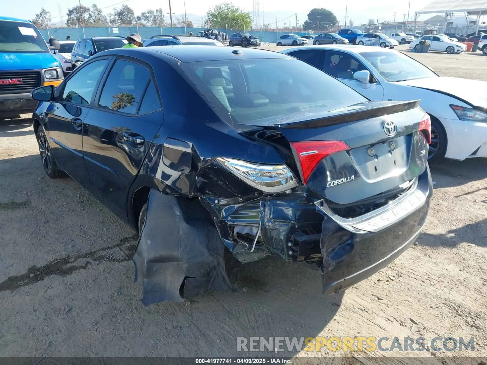 3 Photograph of a damaged car 5YFBURHE7KP922064 TOYOTA COROLLA 2019