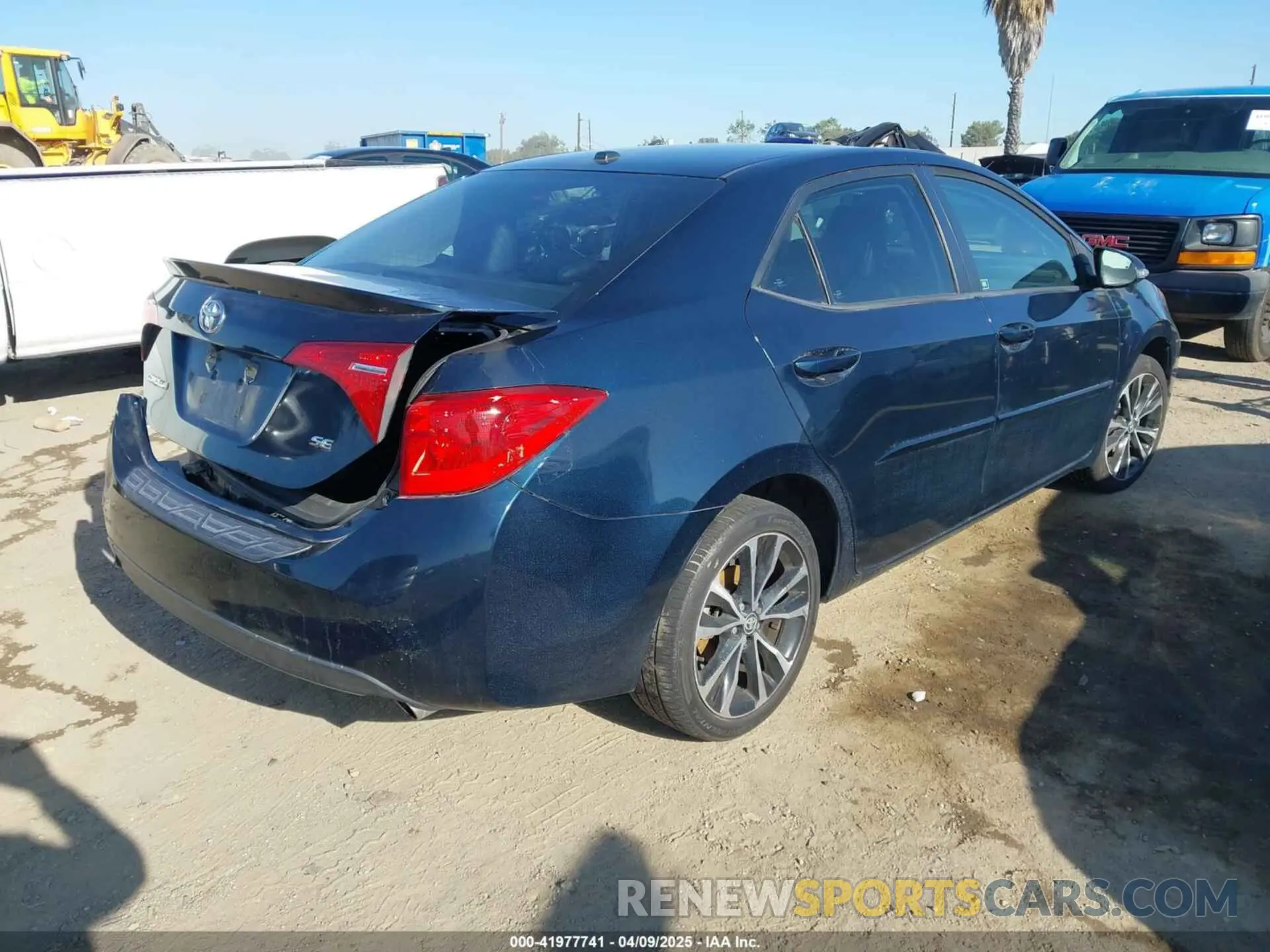 4 Photograph of a damaged car 5YFBURHE7KP922064 TOYOTA COROLLA 2019