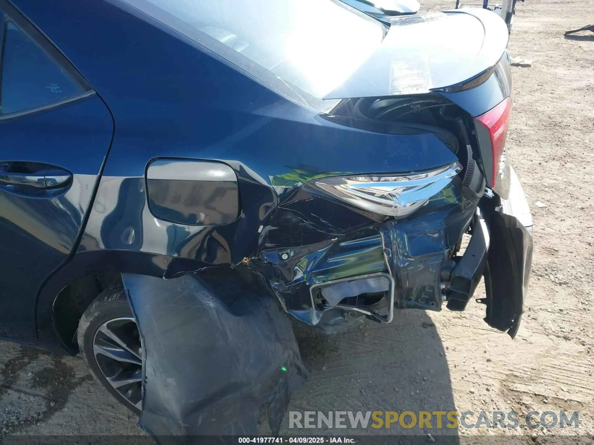 6 Photograph of a damaged car 5YFBURHE7KP922064 TOYOTA COROLLA 2019