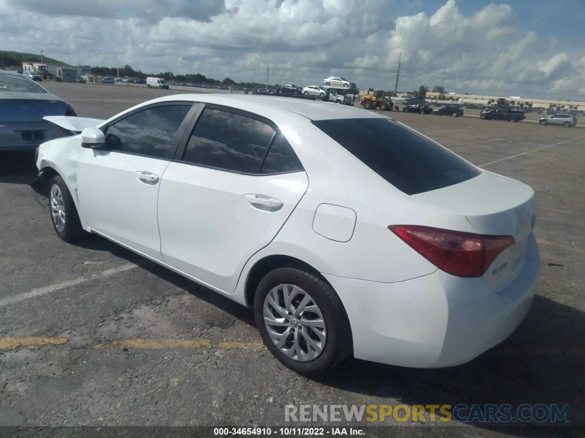 3 Photograph of a damaged car 5YFBURHE7KP929340 TOYOTA COROLLA 2019