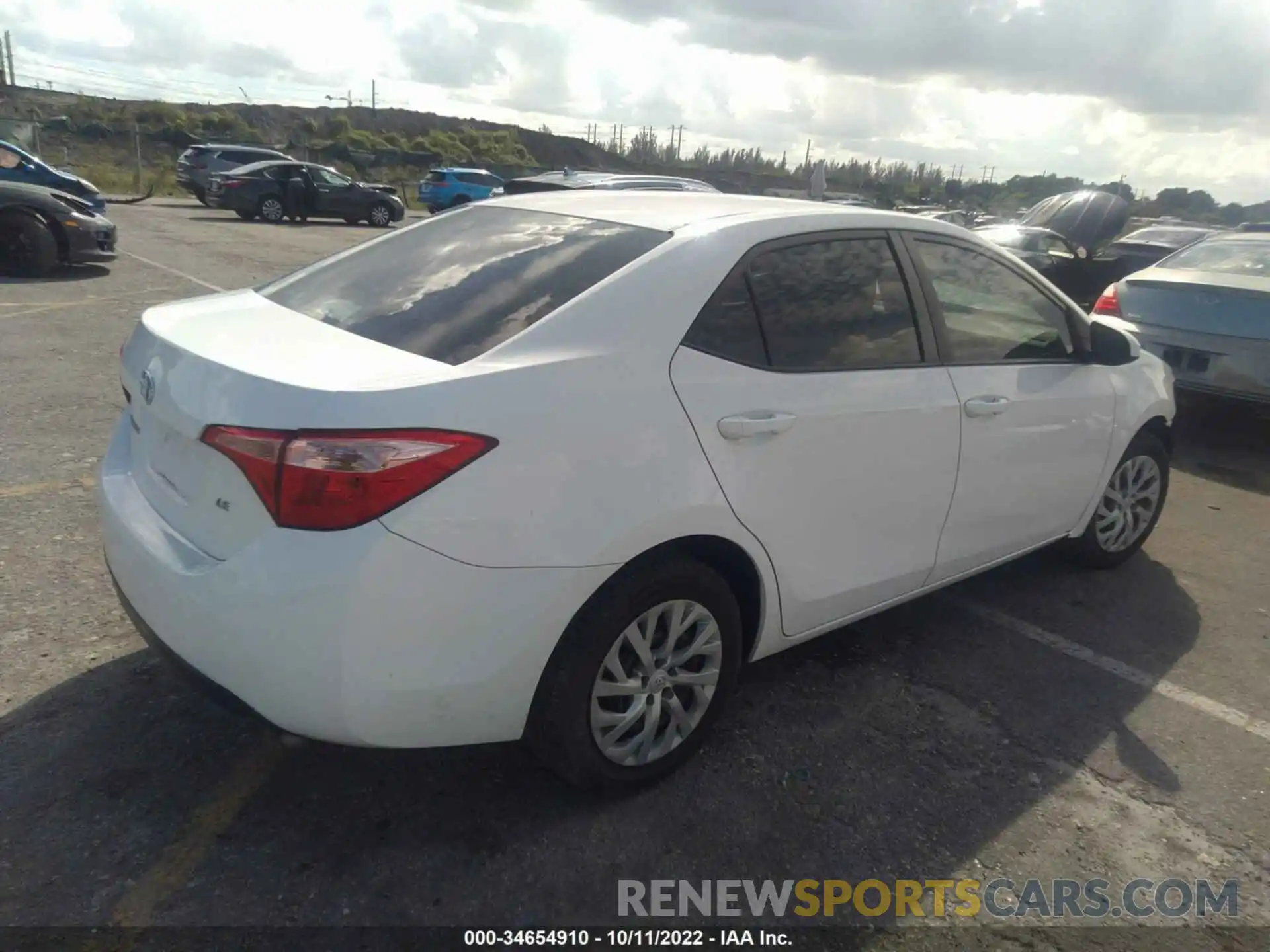 4 Photograph of a damaged car 5YFBURHE7KP929340 TOYOTA COROLLA 2019