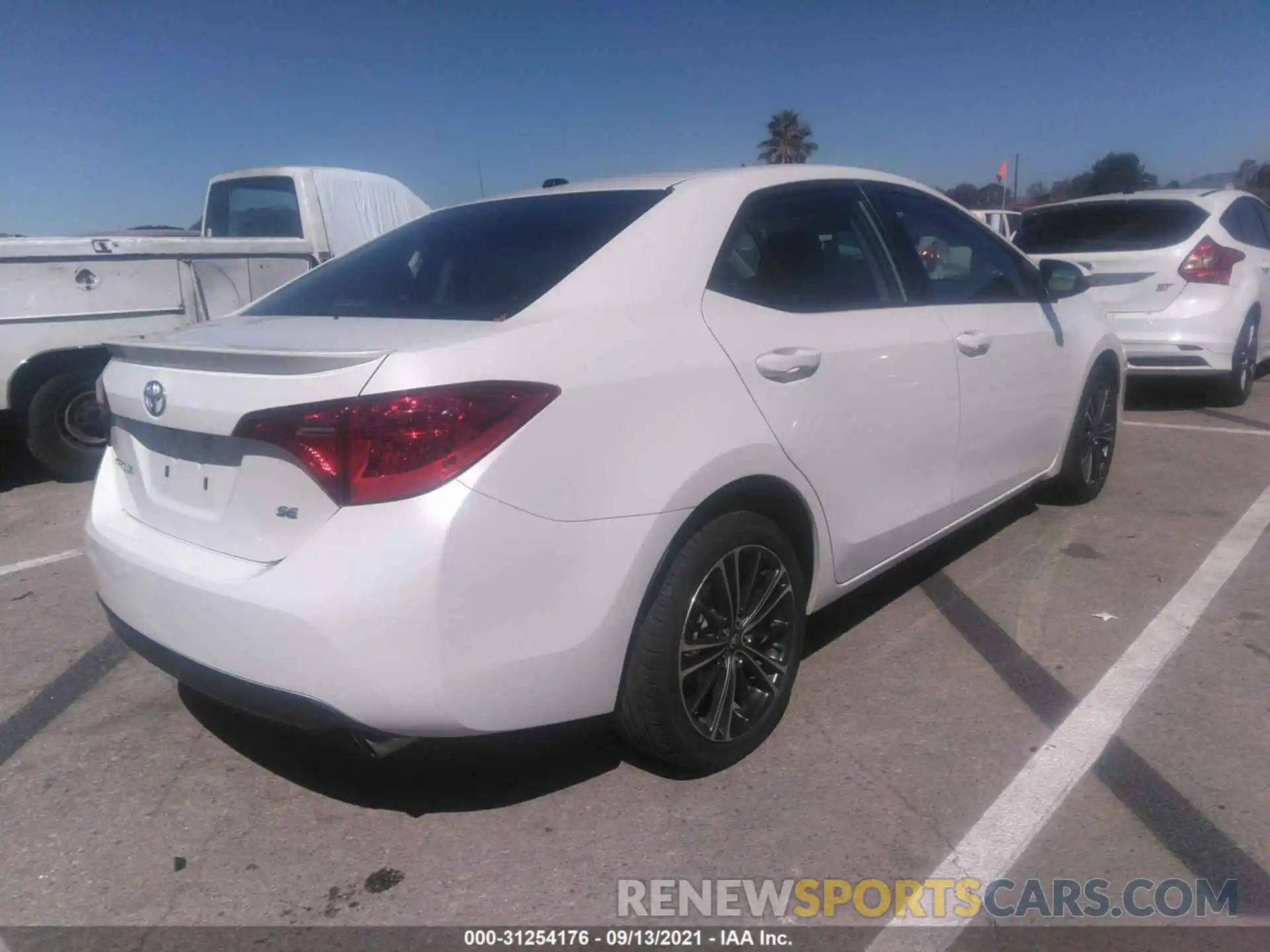 4 Photograph of a damaged car 5YFBURHE7KP939513 TOYOTA COROLLA 2019