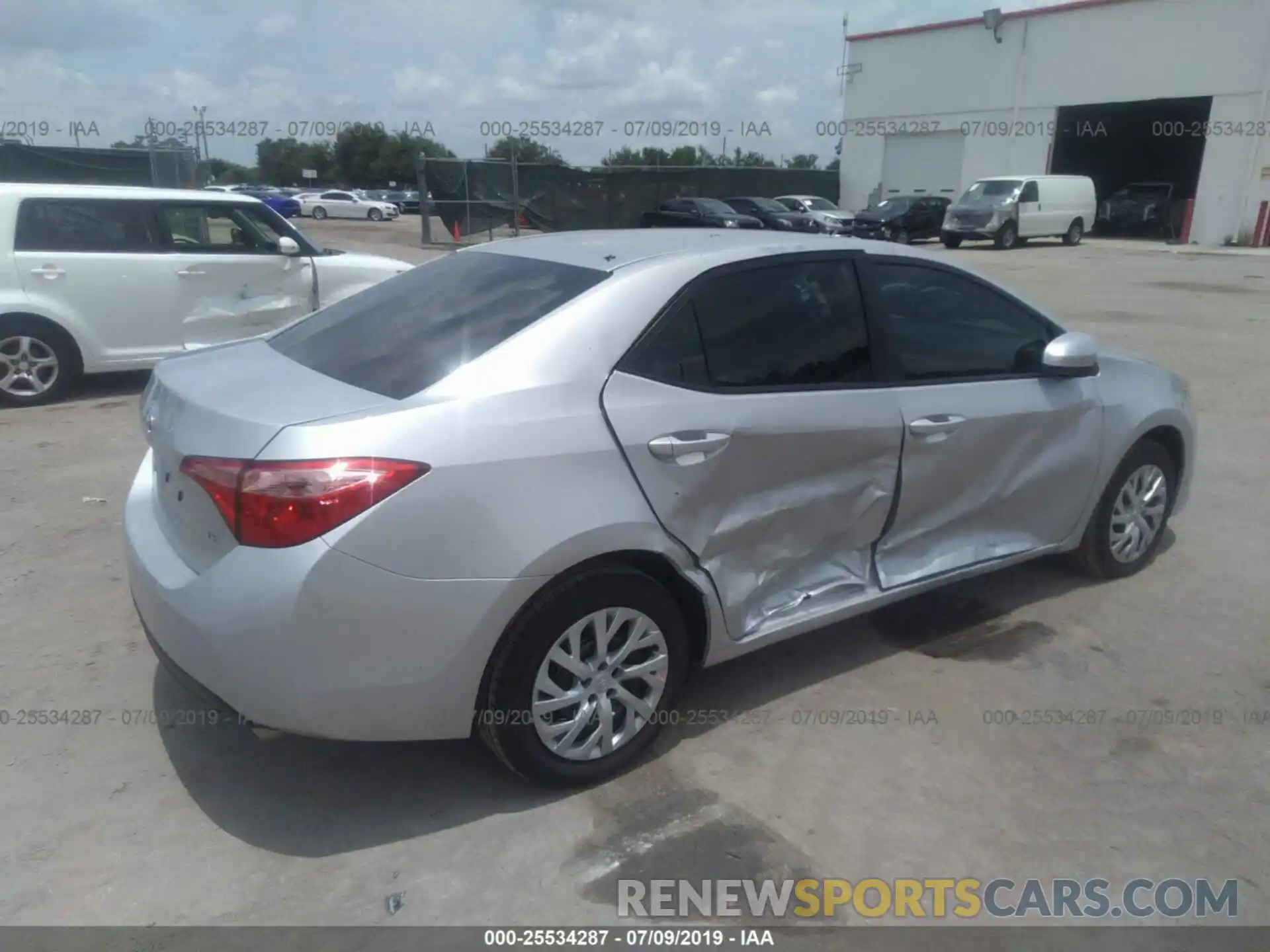 4 Photograph of a damaged car 5YFBURHE7KP943626 TOYOTA COROLLA 2019