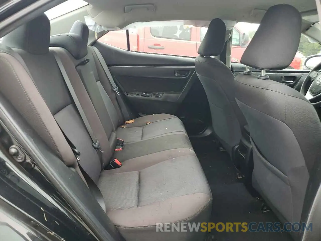 10 Photograph of a damaged car 5YFBURHE7KP945294 TOYOTA COROLLA 2019